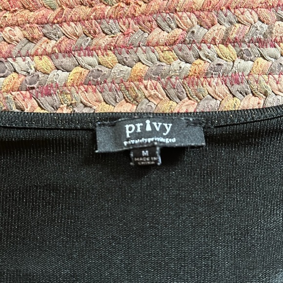 PRIVY BLACK GOLD GLITTER TWIST FRONT LONG SLEEVE CROP BLOUSE - Picture 3 of 5